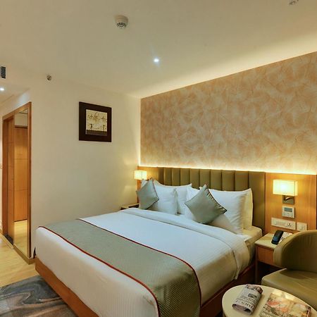 Clarion Hotel Bangalore Yesvantpur Esterno foto