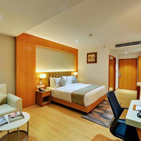 Clarion Hotel Bangalore Yesvantpur Esterno foto