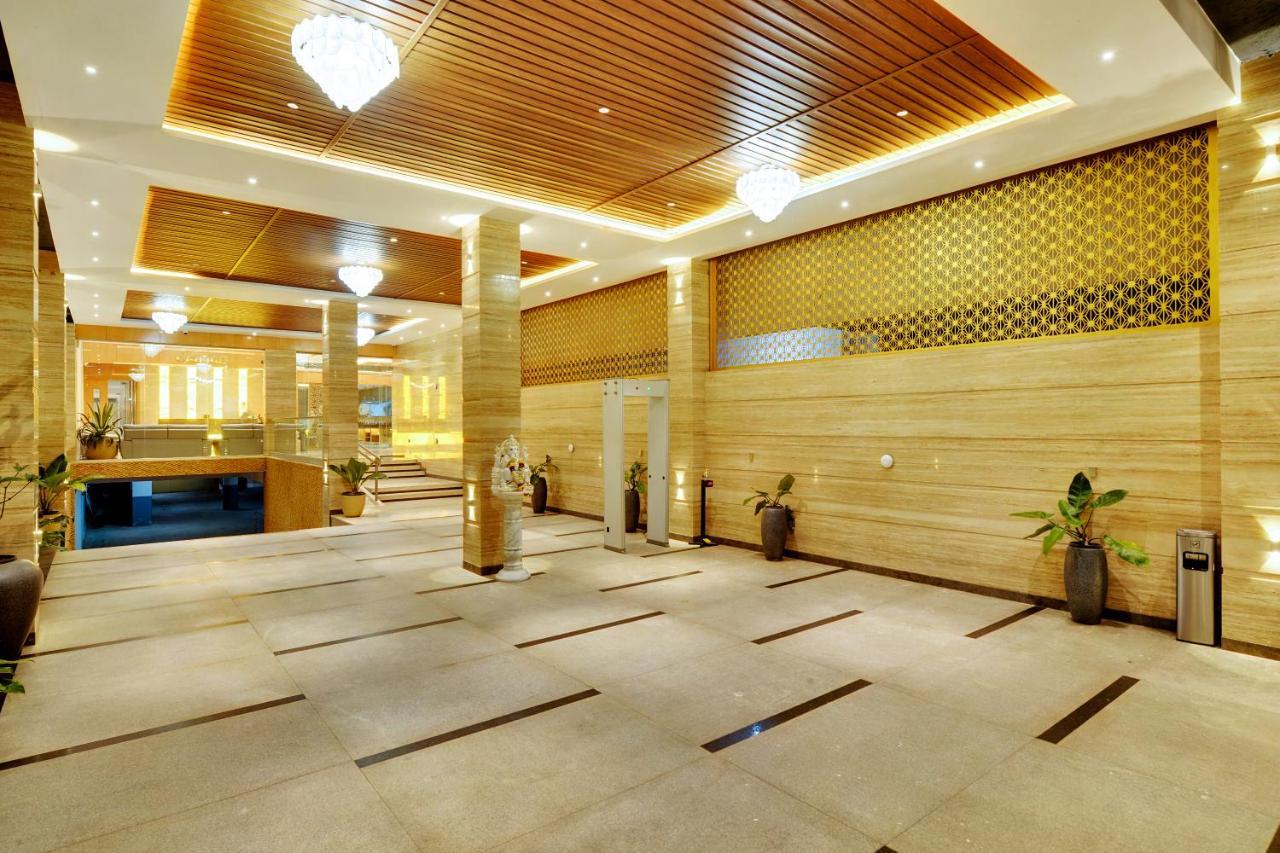 Clarion Hotel Bangalore Yesvantpur Esterno foto