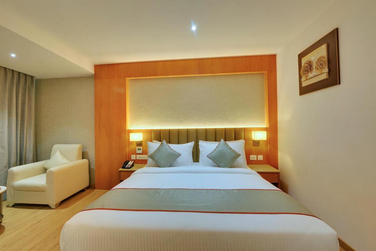 Clarion Hotel Bangalore Yesvantpur Esterno foto