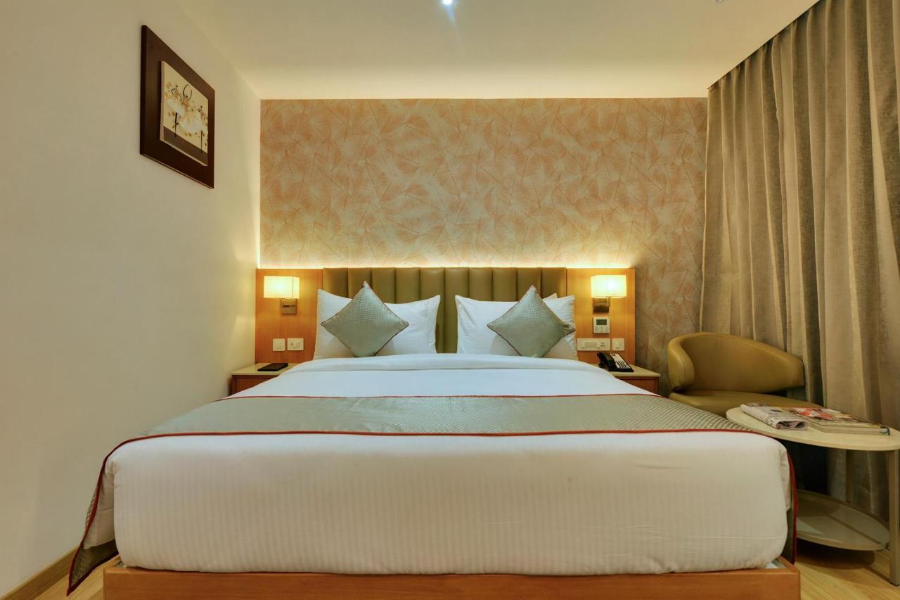 Clarion Hotel Bangalore Yesvantpur Esterno foto