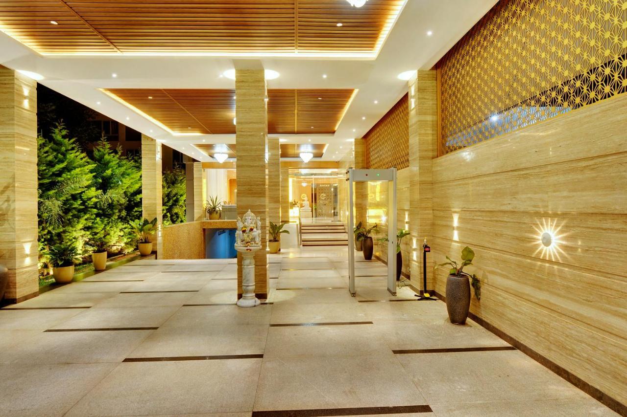 Clarion Hotel Bangalore Yesvantpur Esterno foto