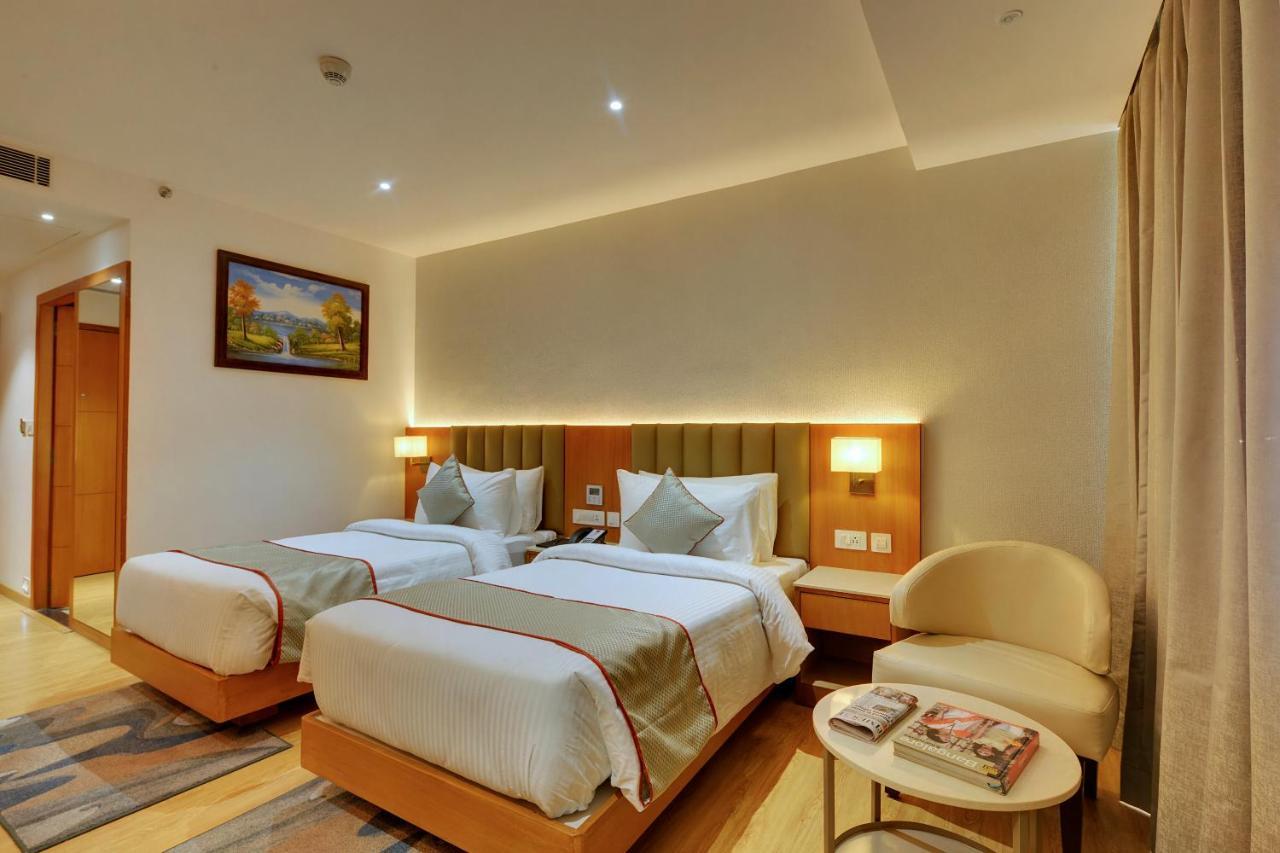 Clarion Hotel Bangalore Yesvantpur Esterno foto