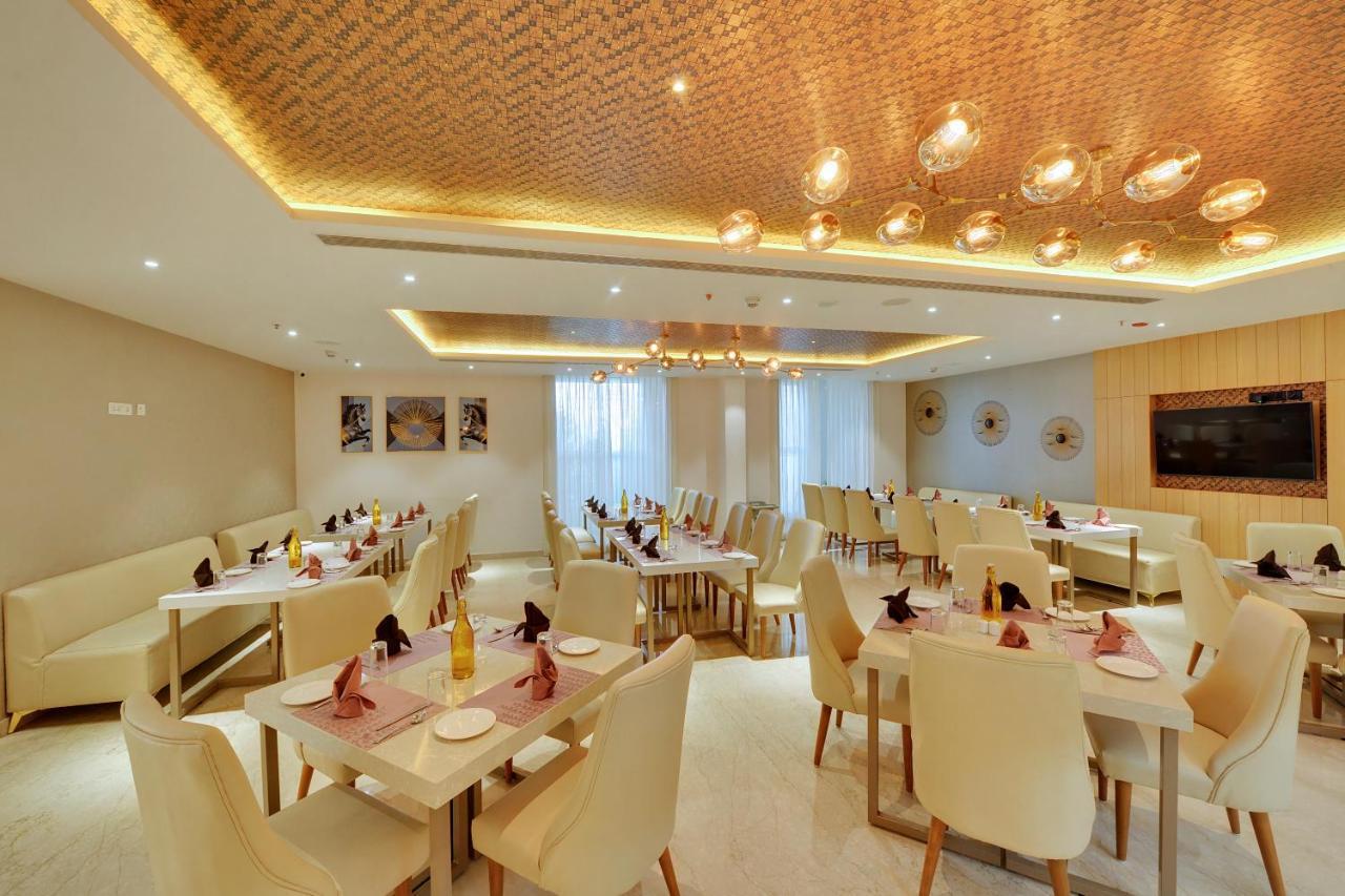 Clarion Hotel Bangalore Yesvantpur Esterno foto