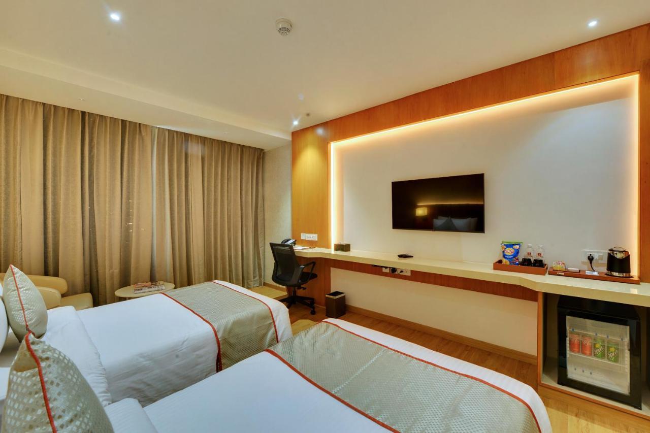 Clarion Hotel Bangalore Yesvantpur Esterno foto