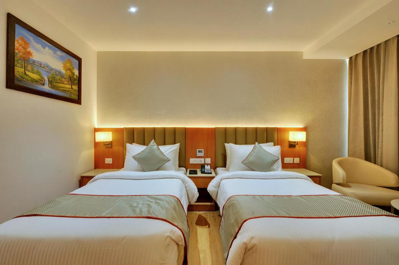 Clarion Hotel Bangalore Yesvantpur Esterno foto